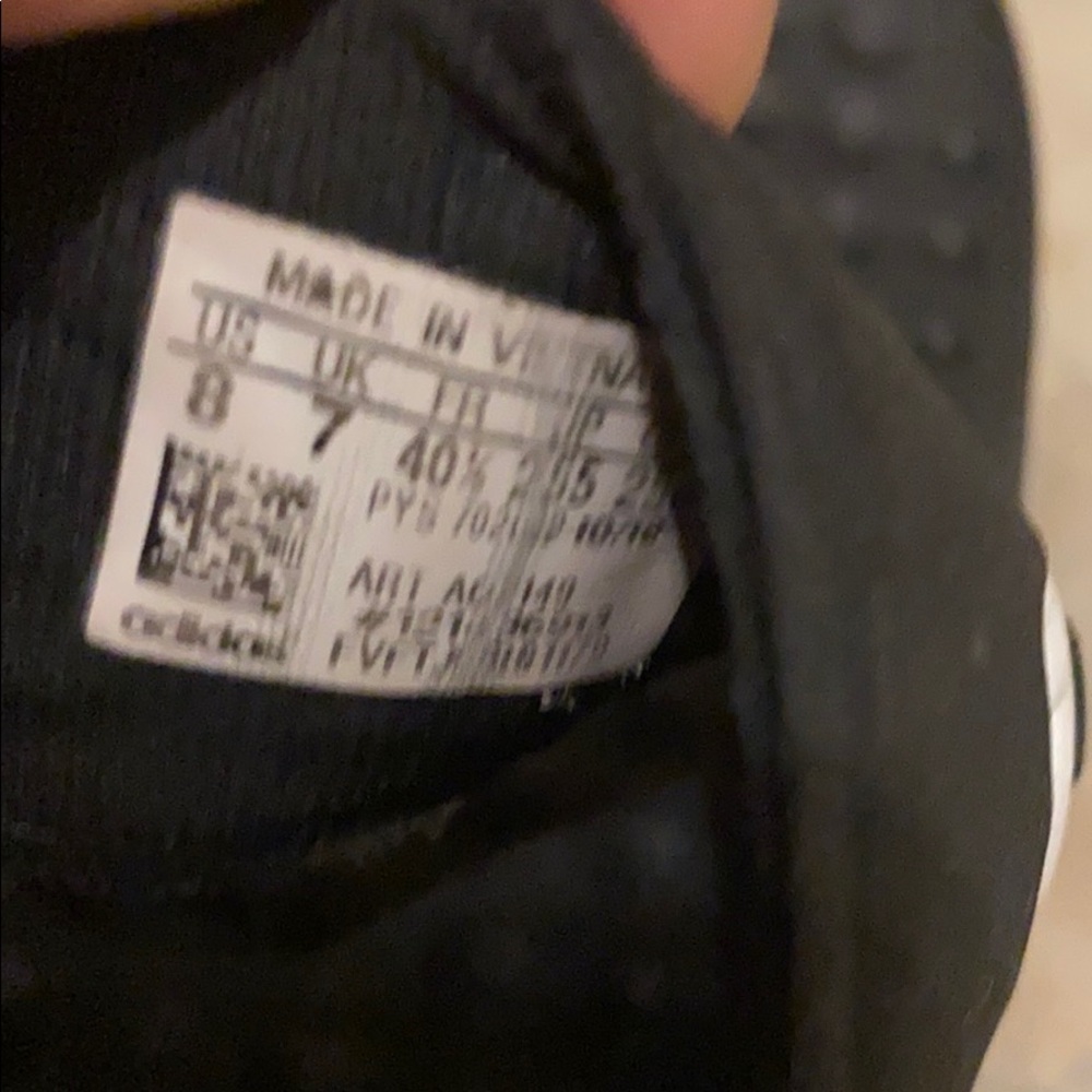Sandals - Picture 2 of 2